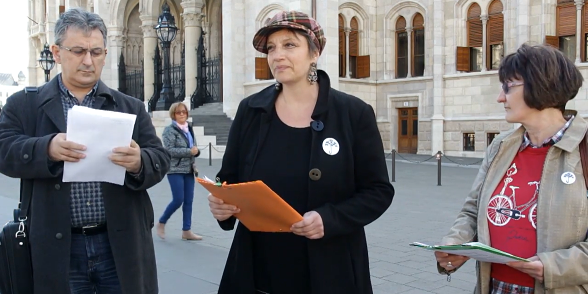 kockásinfo